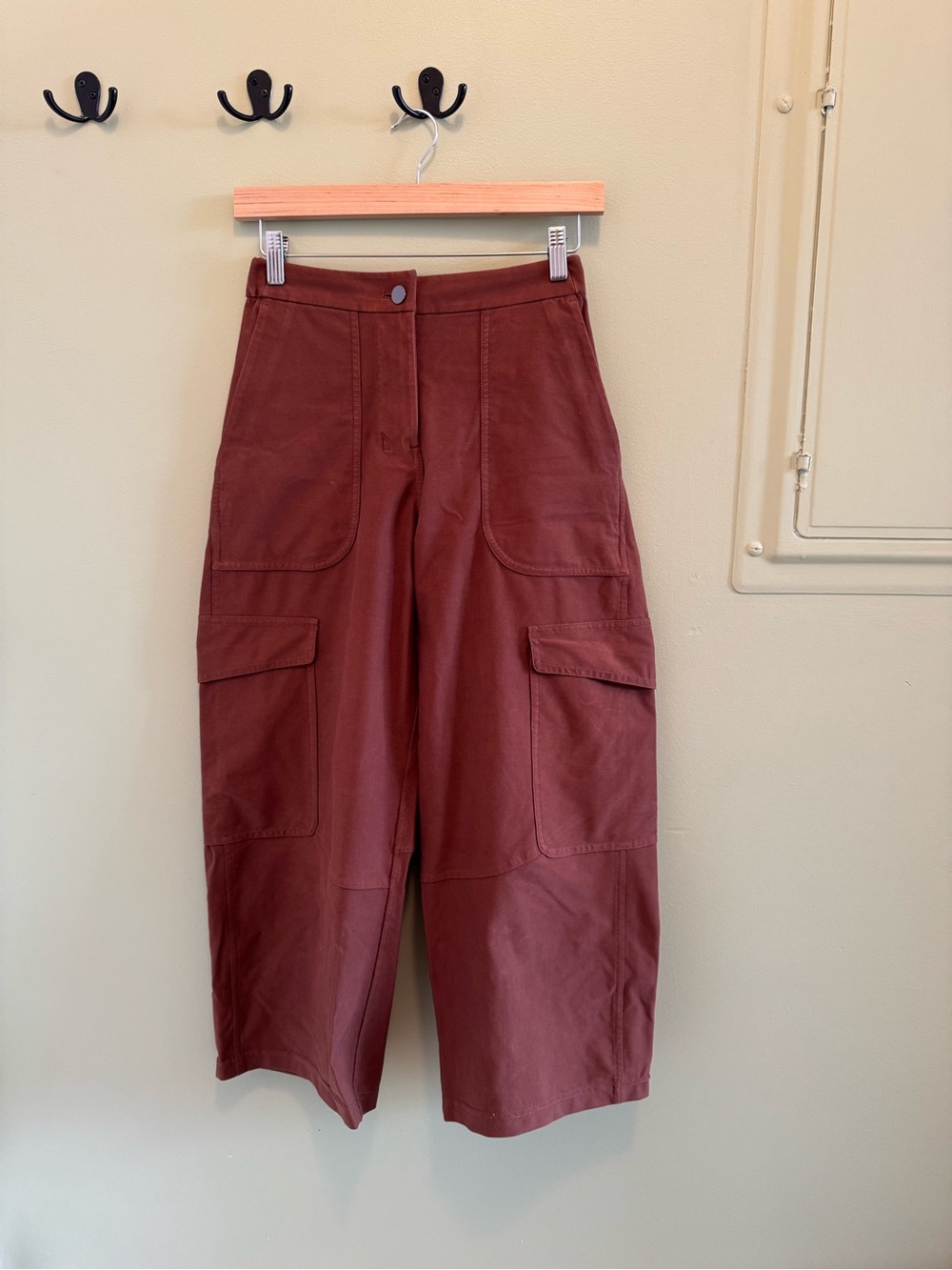 lululemon Wide-Leg Cargo Pants in Rust